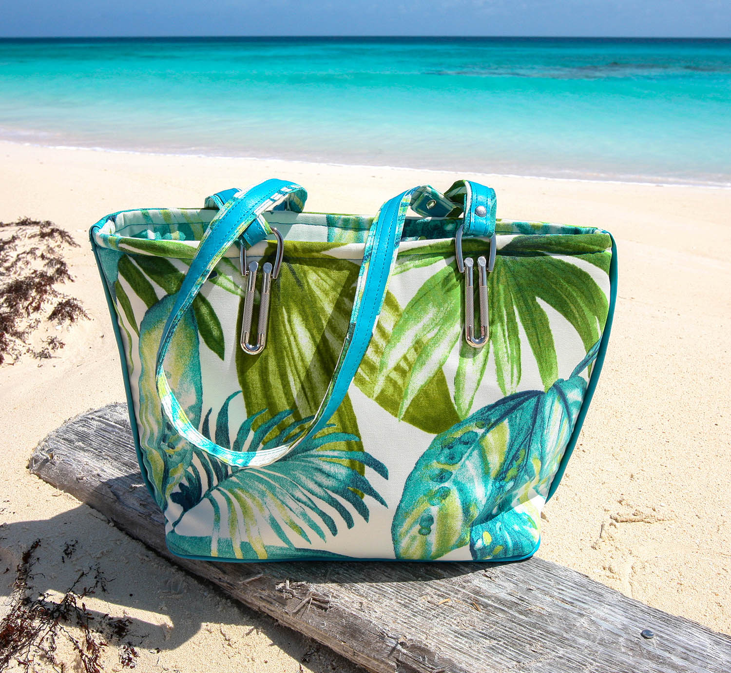 Avon beach bag 2025
