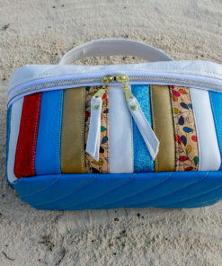 Suzi Toiletry Bag - White Sample - PDF pattern for download