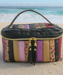 Suzi Toiletry Bag - Black Sample - PDF pattern for download