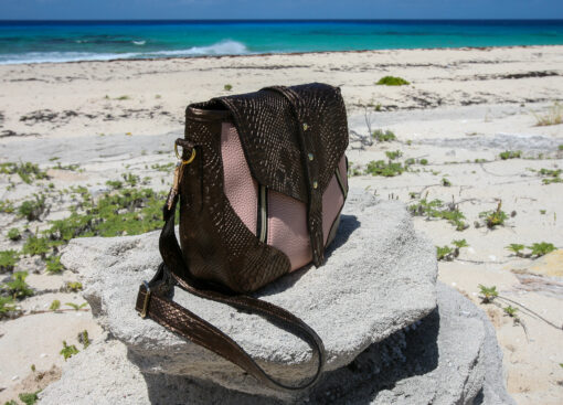 Sewing Pattern for Crossbody Bag with Lid, Front Zippers and Back Pocket  - Downloadable Pdf Pattern - "Flora Burn" - Image 11