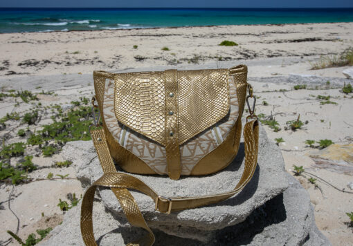 Sewing Pattern for Crossbody Bag with Lid, Front Zippers and Back Pocket  - Downloadable Pdf Pattern - "Flora Burn" - Image 4